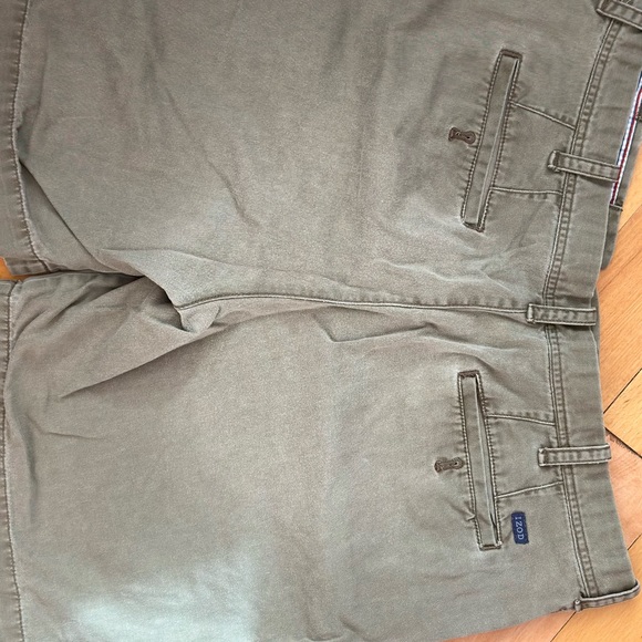 Lot Bundle Izod Golf Men's 36 Blue Salmon Green Shorts‎ - Picture 7 of 7